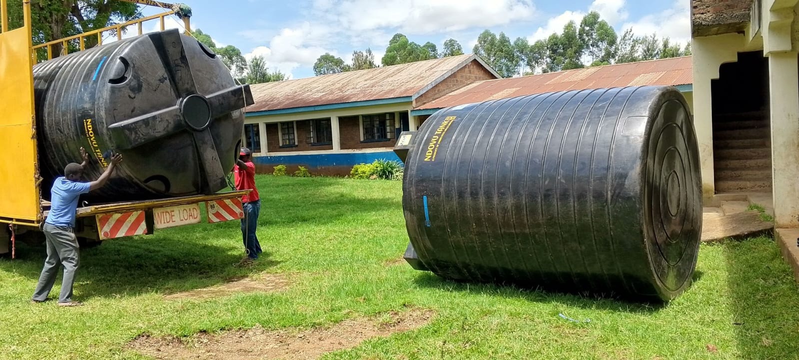 Delivery of tanks by NO TAPS Foundation